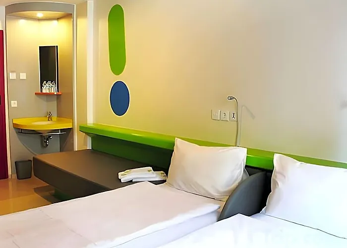 Pop! Hotel 2*
